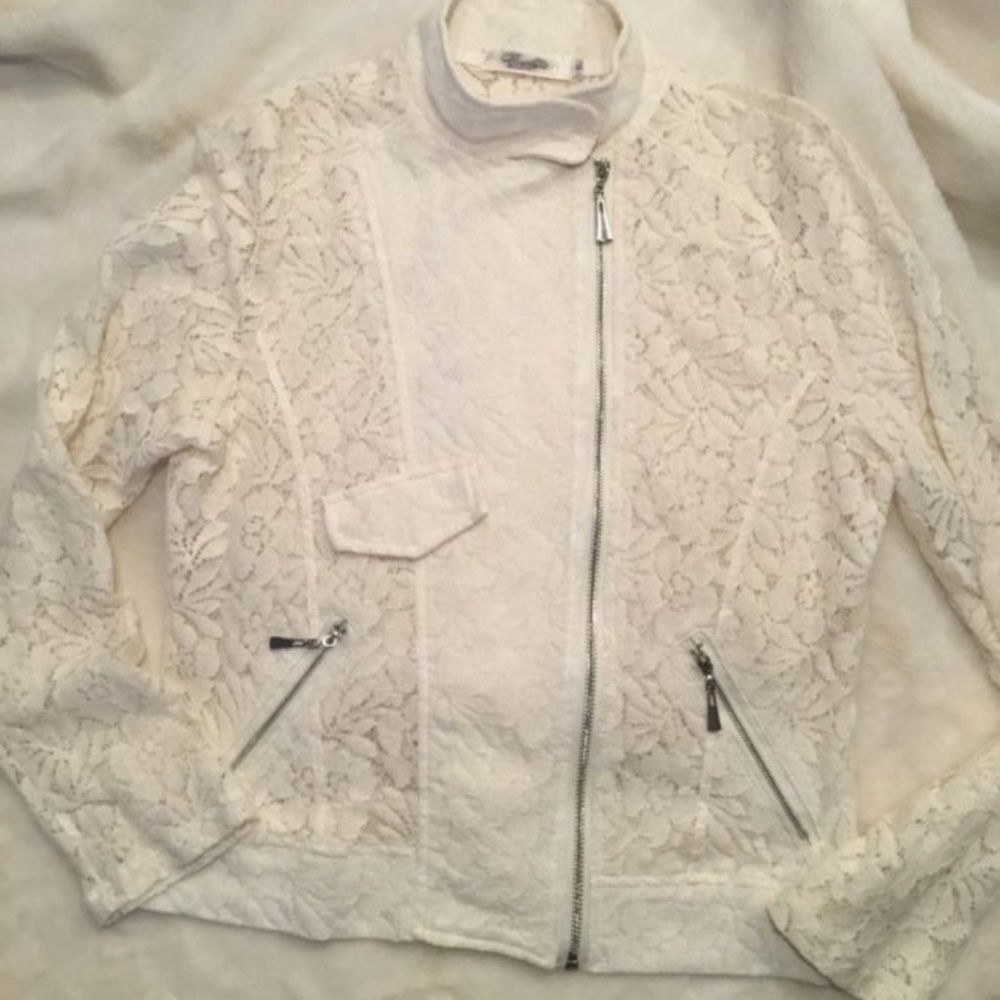 Lace Jacket - Picture 2 of 3